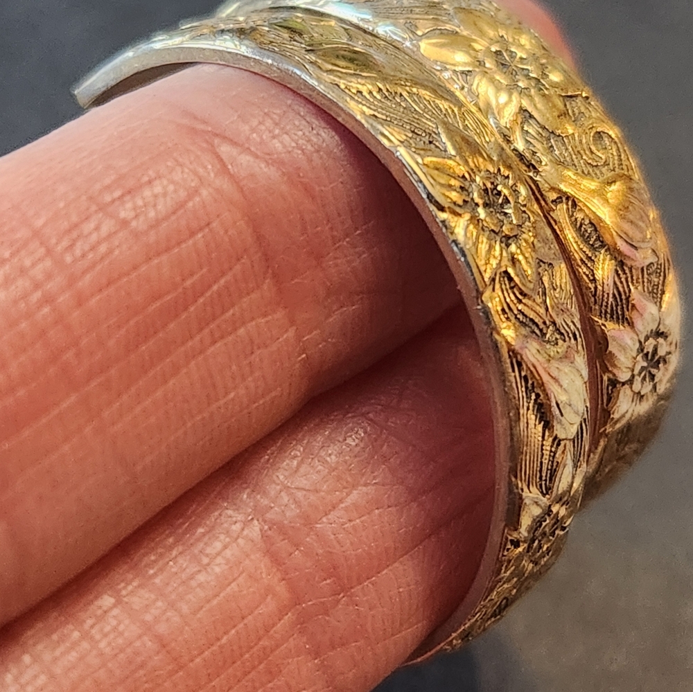 Vintage Engraved Gold Filled Earrings Beautiful 😍 - Picture 5 of 5